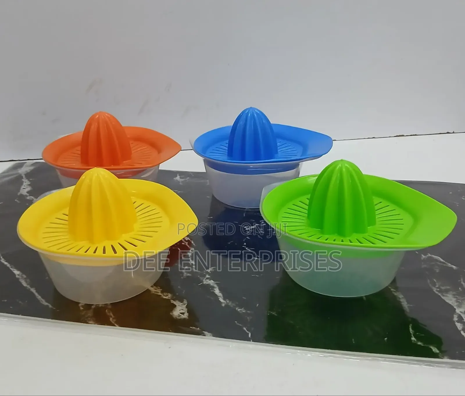 Manual Portable Citrus Juicer