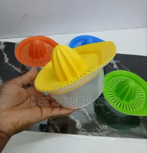 Manual Portable Citrus Juicer