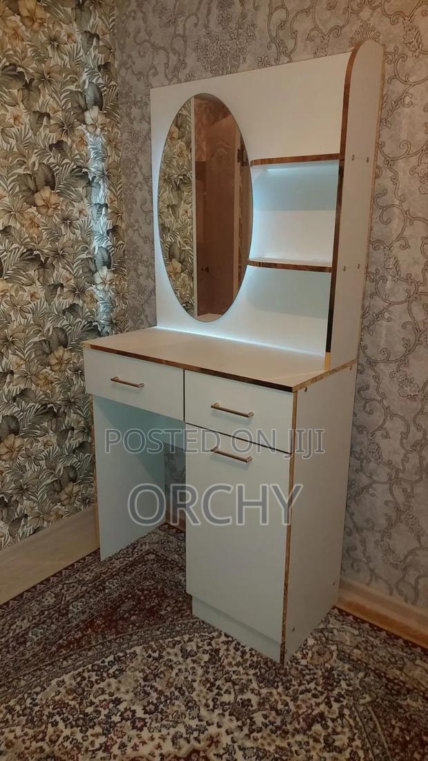 Dressing Tables/ Makeup Desk - thumbnail 2