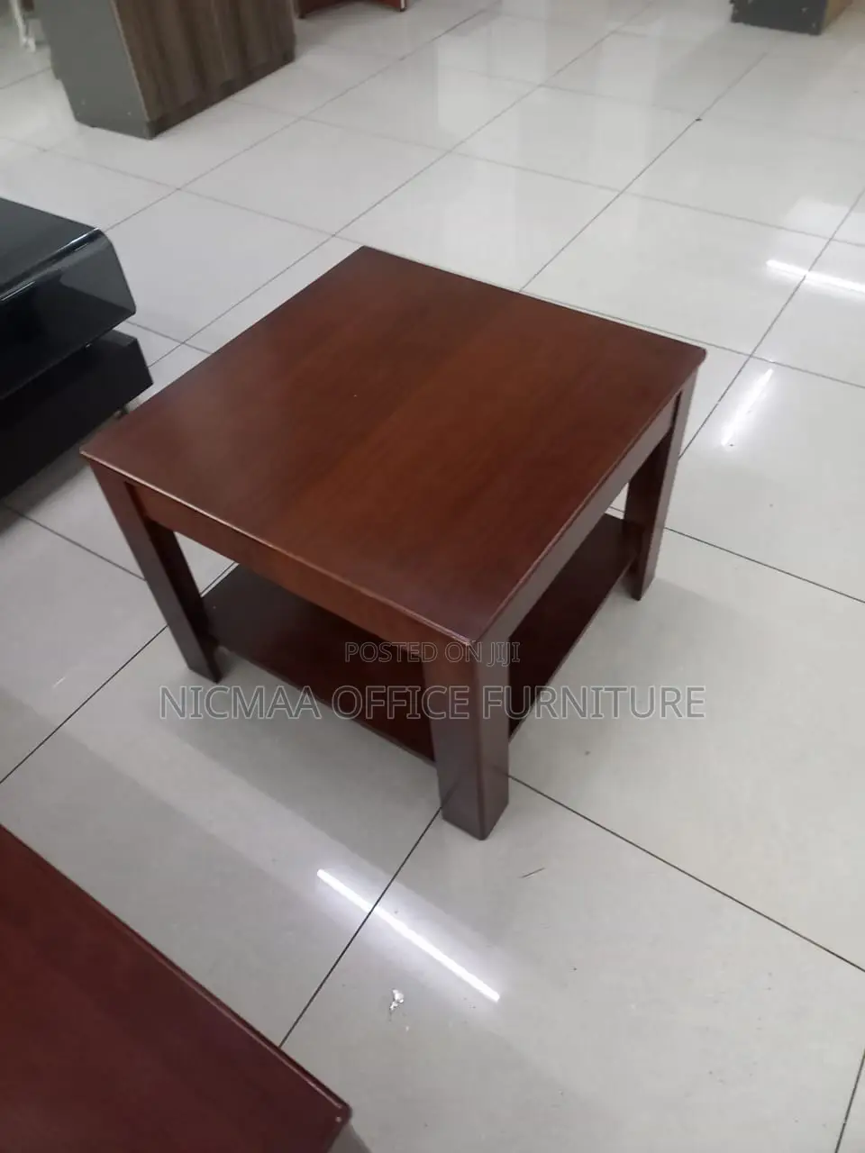 Compact Elegance. Everyday Utility Coffee Table