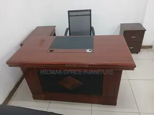 Command Presence. Seamless Functionality Executive Desk