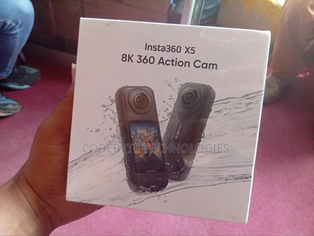 Insta360 X5 Camera Starter Bundle - main view