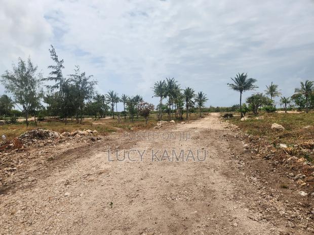 Prime 1⁄8th Acre 3rd Row Beach Plots in Watamu - main view