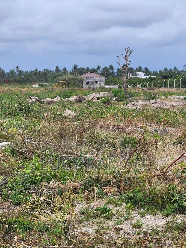Prime 1⁄8th Acre 3rd Row Beach Plots in Watamu - thumbnail 4