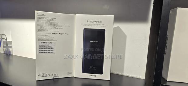 20,000 Mah High Capacity 25w Super Fast Battery Pack - thumbnail 2