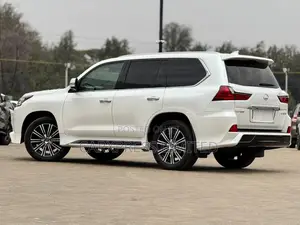 Lexus LX 570 AWD 2018 White