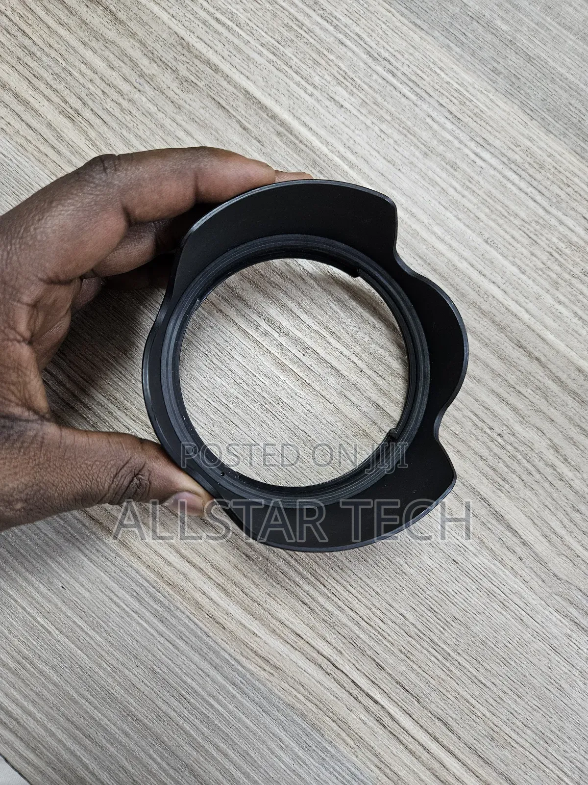 Canon Lens Hood Ew-83m