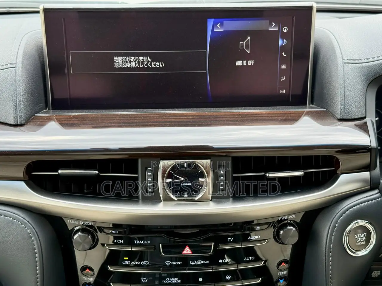 Lexus LX 570 AWD 2018 White
