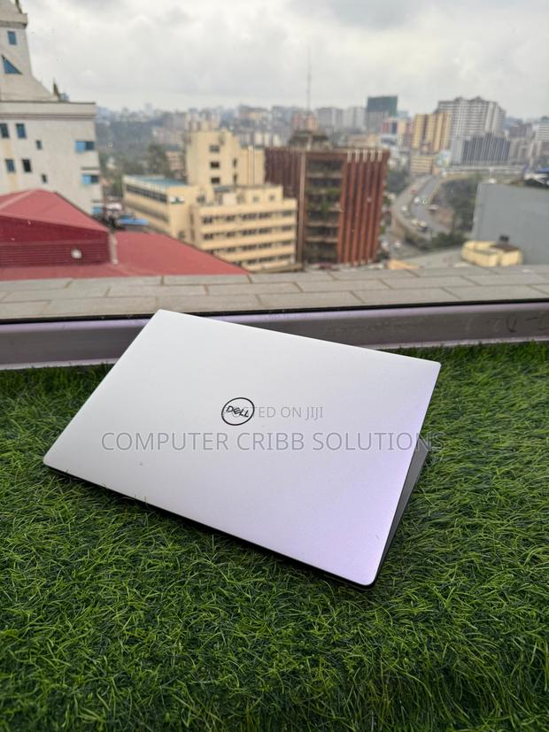 Laptop Dell Latitude 7390 16GB Intel Core I7 SSD 512GB - thumbnail 4