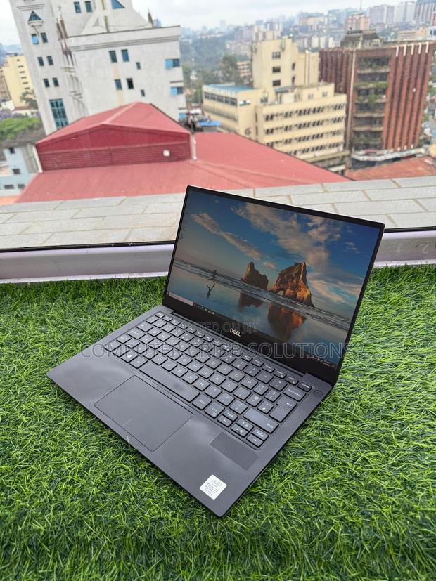 Laptop Dell Latitude 7390 16GB Intel Core I7 SSD 512GB - main view