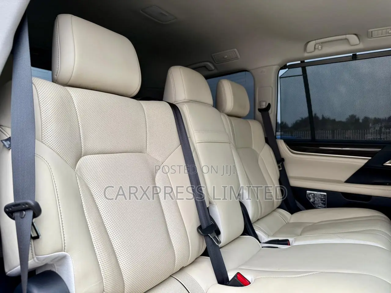 Lexus LX 570 AWD 2018 White