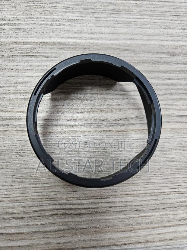 Nikon Hb-32 Lens Hood for Nikon Af-S Dx 18-105mm - thumbnail 2