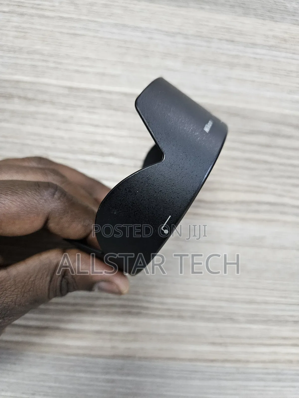 Nikon Hb-32 Lens Hood for Nikon Af-S Dx 18-105mm