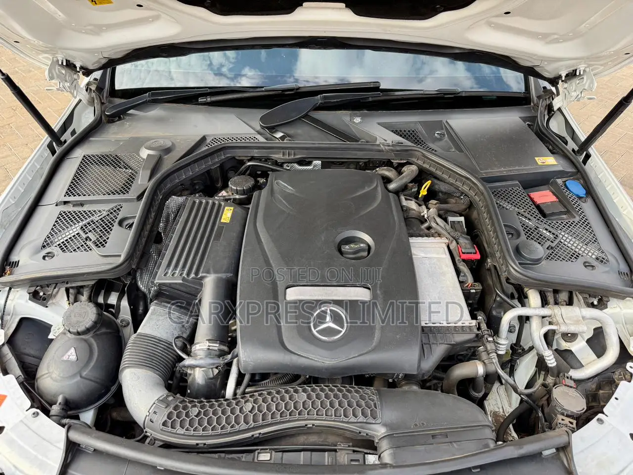 Mercedes-Benz C200 2014 White