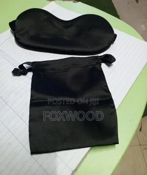 Silky Eye Mask.
