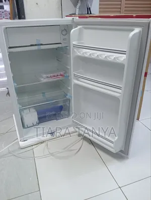 Ramtons Rf 214 Single Door Fridge 90 Litres