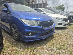 Honda Grace 2018 Blue