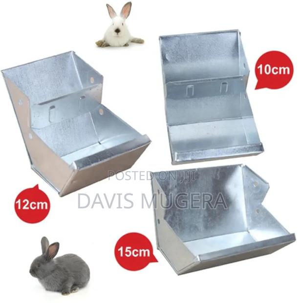 Rabbit Farm Metallic and Automatic Feeder - main view