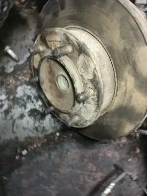 Toyota Hiace Front Hub 2 by 2