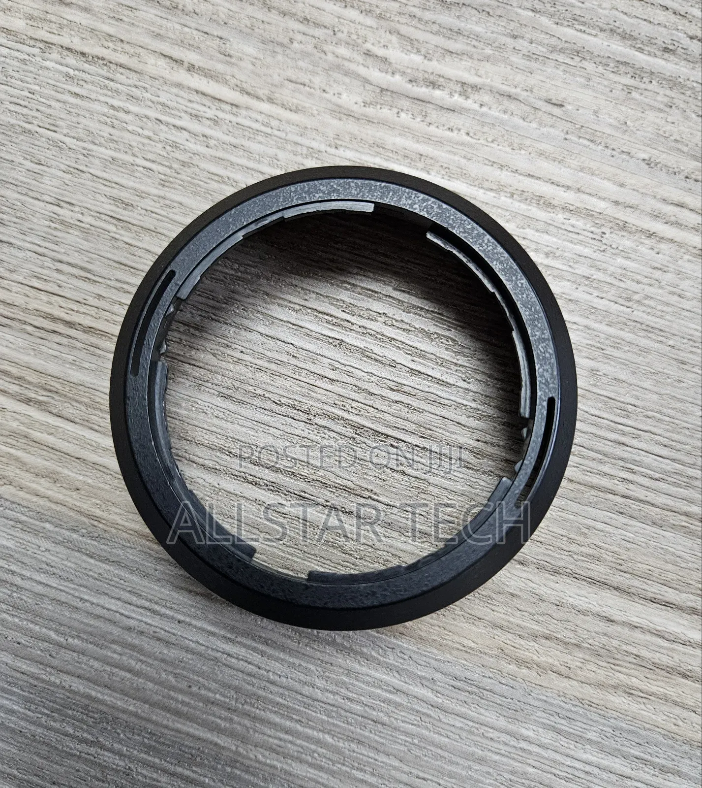 Nikon Hb-46 Bayonet Lens Hood for Af-S Dx Nikkor 35mm F/1.8g