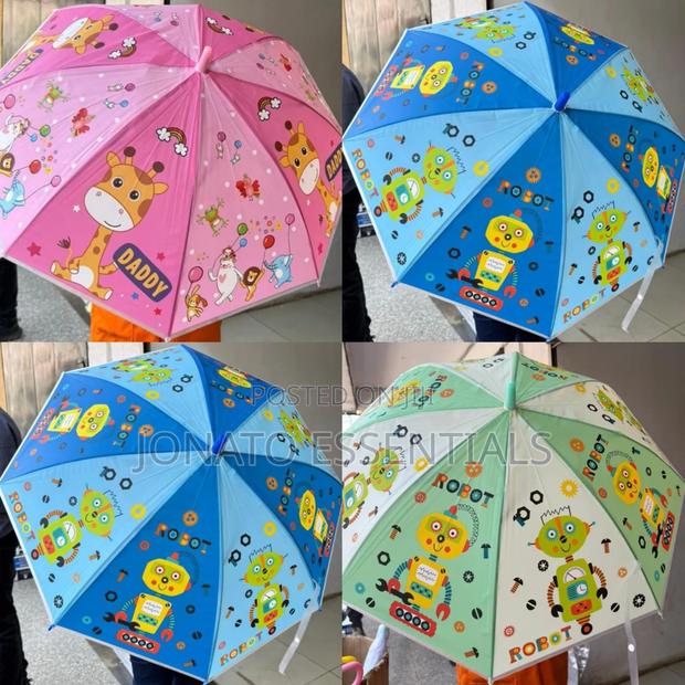 Kids Cartoon Umbrella | Cute Giraffe Robot Design | Durable Rain Gear