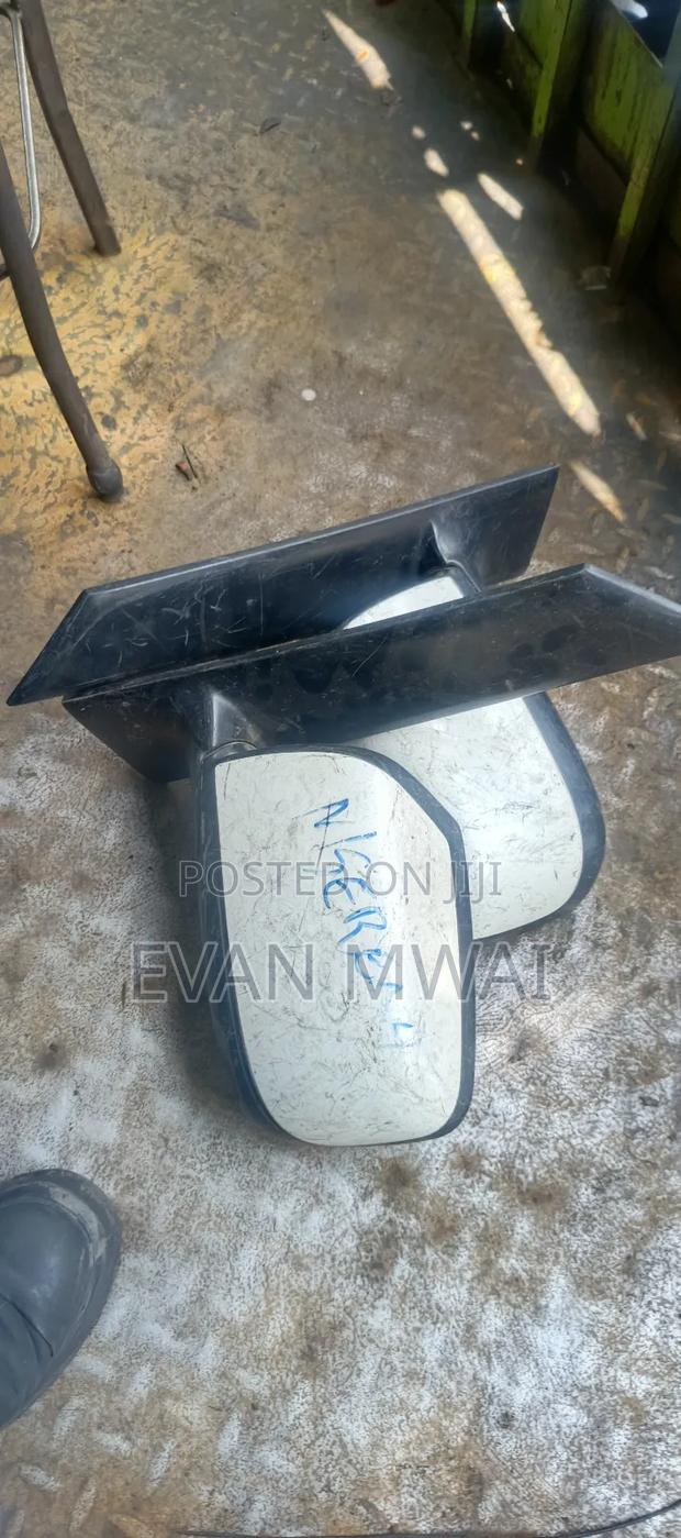 Side Mirror Nissan Serena 2010