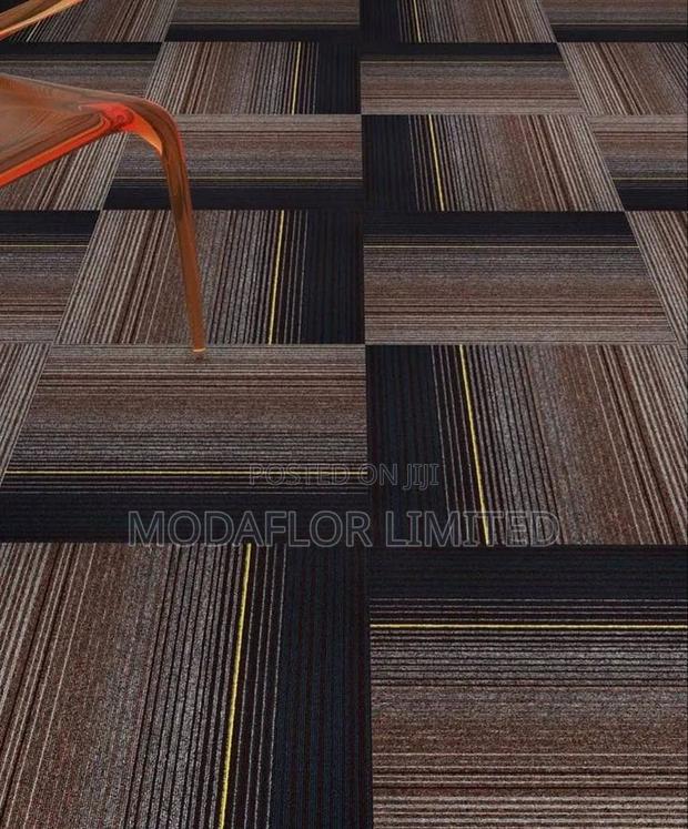 Premium Commercial Carpet Tiles – Elegant Office Finish