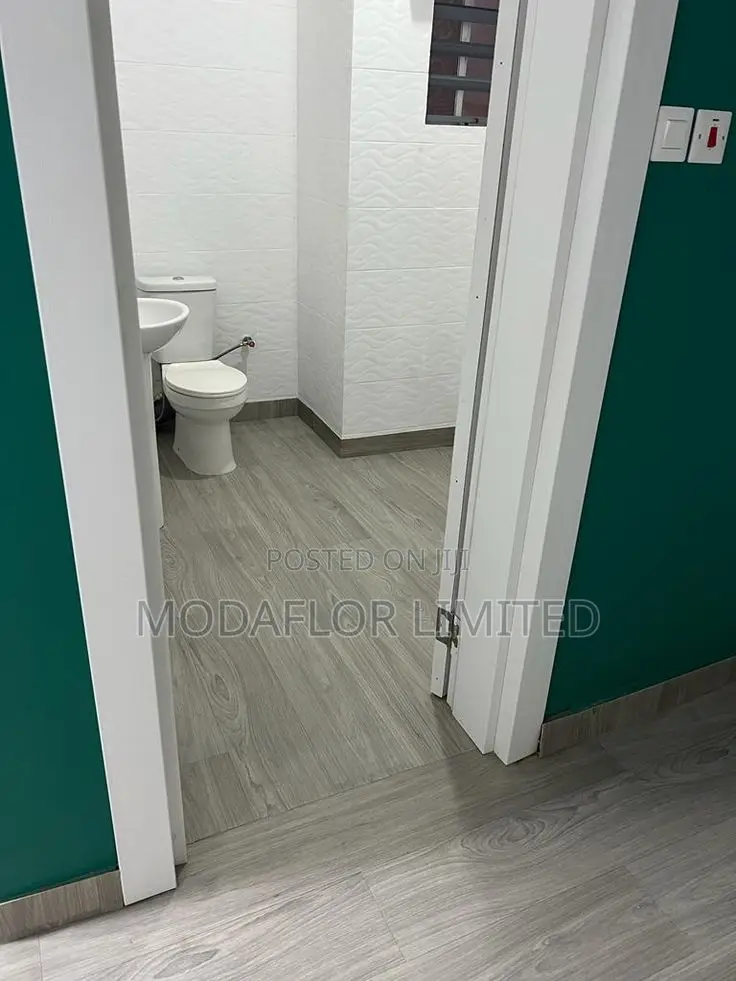 SPC Flooring With Natural Wood Texture – Premium Quality
