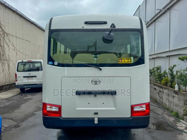 Toyota Coaster 2019 White - thumbnail 11