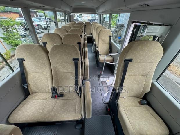 Toyota Coaster 2019 White - thumbnail 5