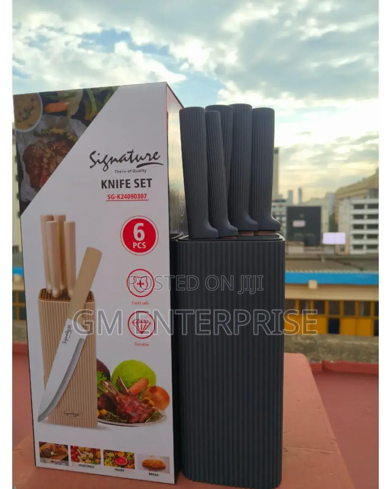 *Signature Knife Set