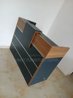 Office Front Desk Workstation