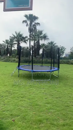 8 / 12 Feet Trampoline