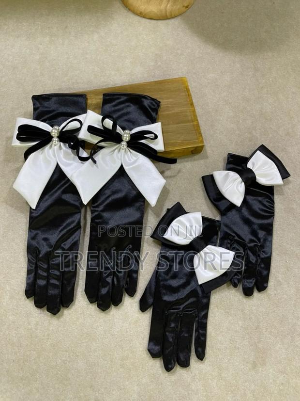 3/4 Hand Gloves - main view