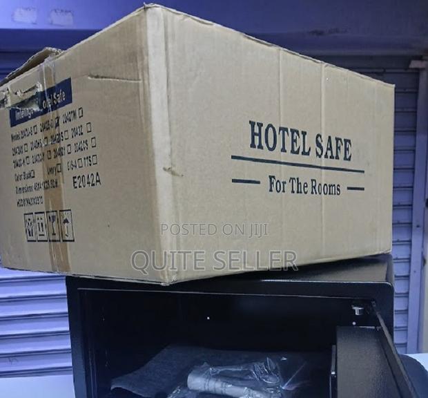 Small Personal Safe Box - Electronic Digital Security Hotel Box . . . - main view