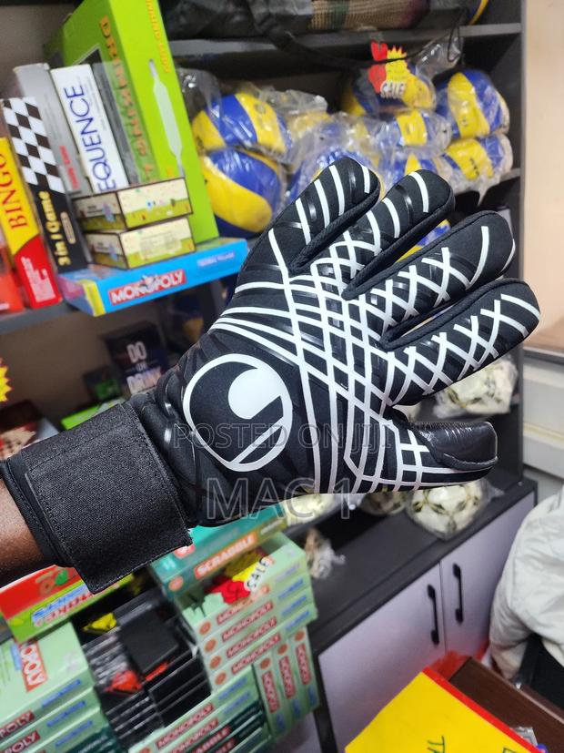 Adults Goal Keeper Gloves - main view