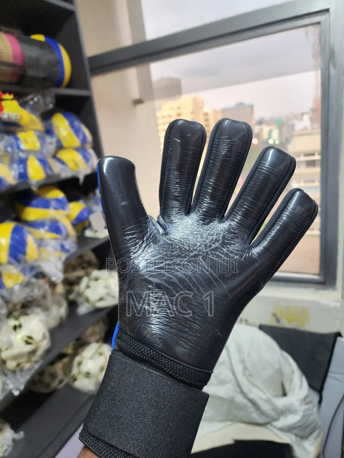 Whilsport Adults Goalkeeper Gloves Sizes 9'10,11