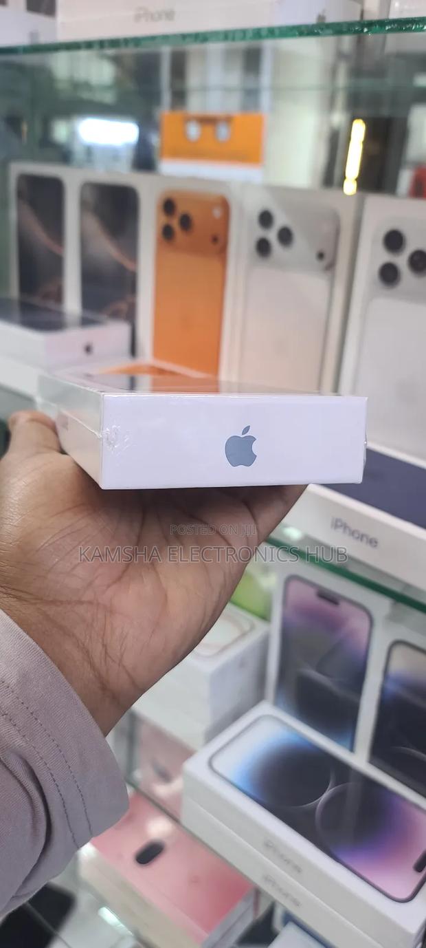 New Apple iPhone 15 Pro 256 GB Blue - thumbnail 2