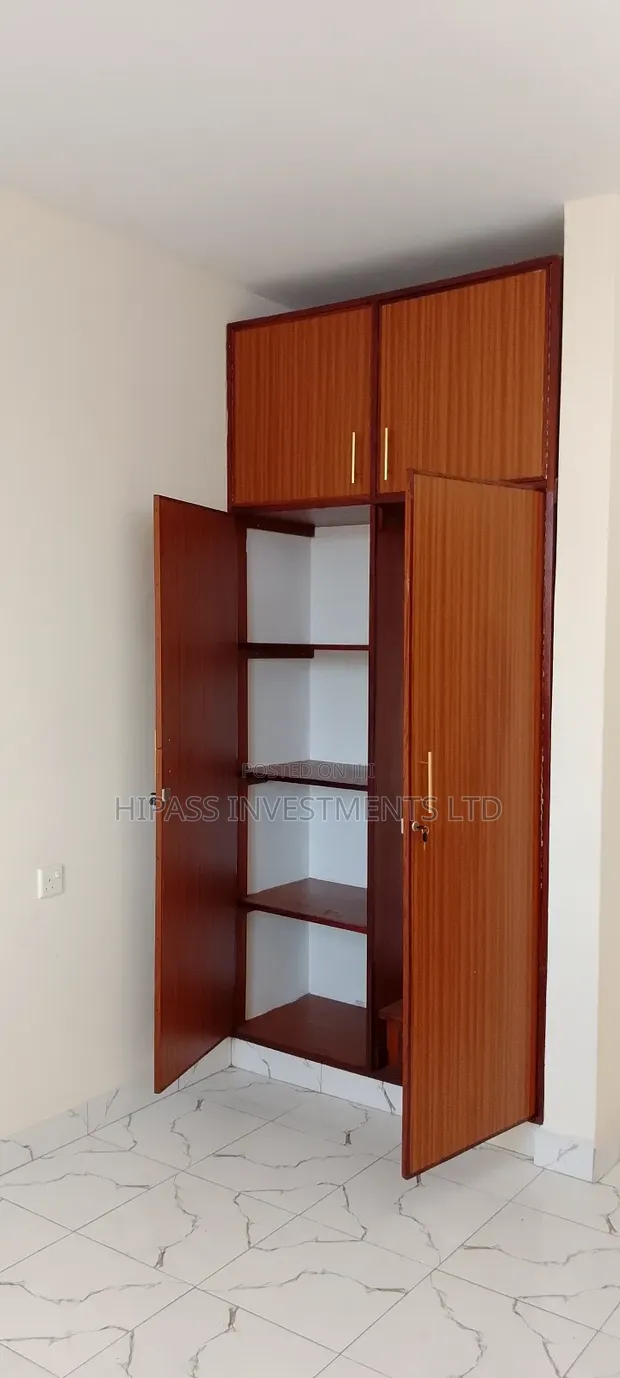 1bdrm Block of Flats in Redstar, Majengo for rent