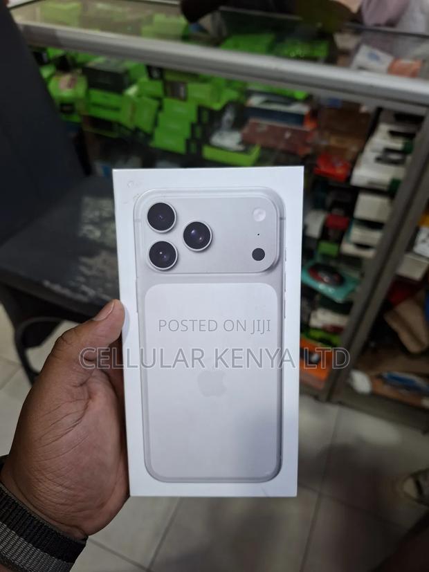 New Apple iPhone 17 Pro Max 256 GB Blue - main view