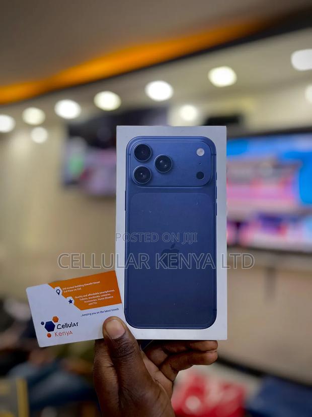 New Apple iPhone 17 Pro Max 256 GB Blue - thumbnail 2