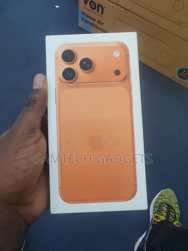 New Apple iPhone 17 Pro Max 256 GB Orange - main view