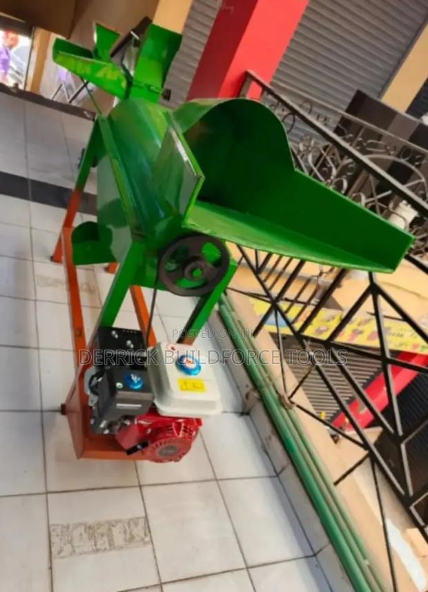 Complete Maize Sheller Machine With Engine - main view