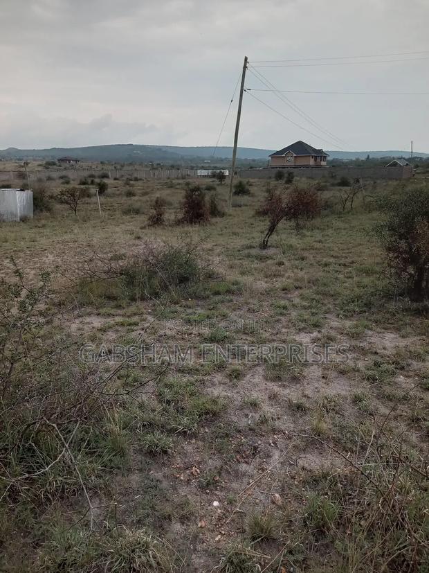 50 by 100 Lukenya Residential Plot for Sale - thumbnail 4