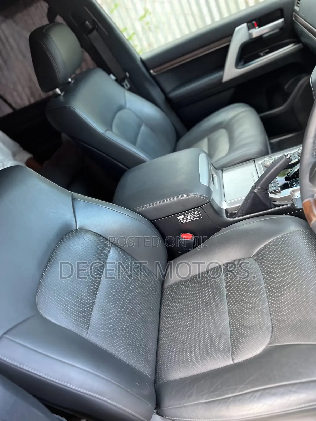 Toyota Land Cruiser 4.6 V8 ZX 2019 Black
