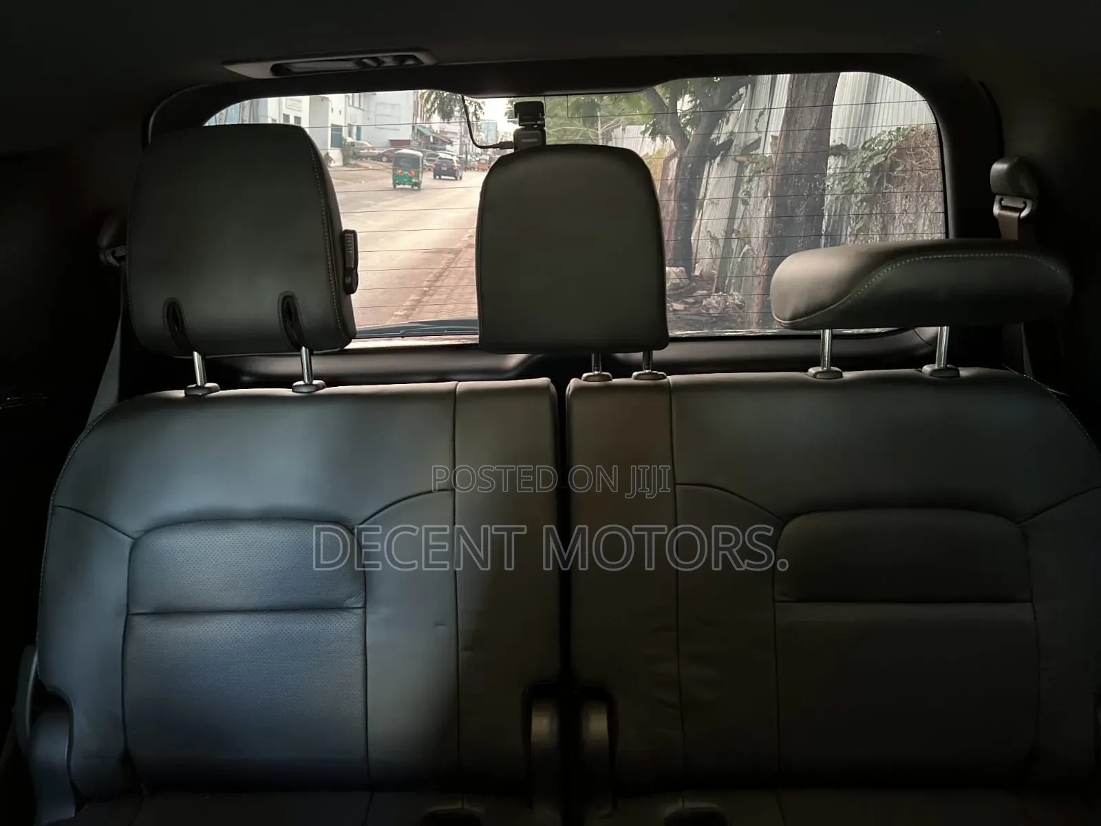 Toyota Land Cruiser 4.6 V8 ZX 2019 Black