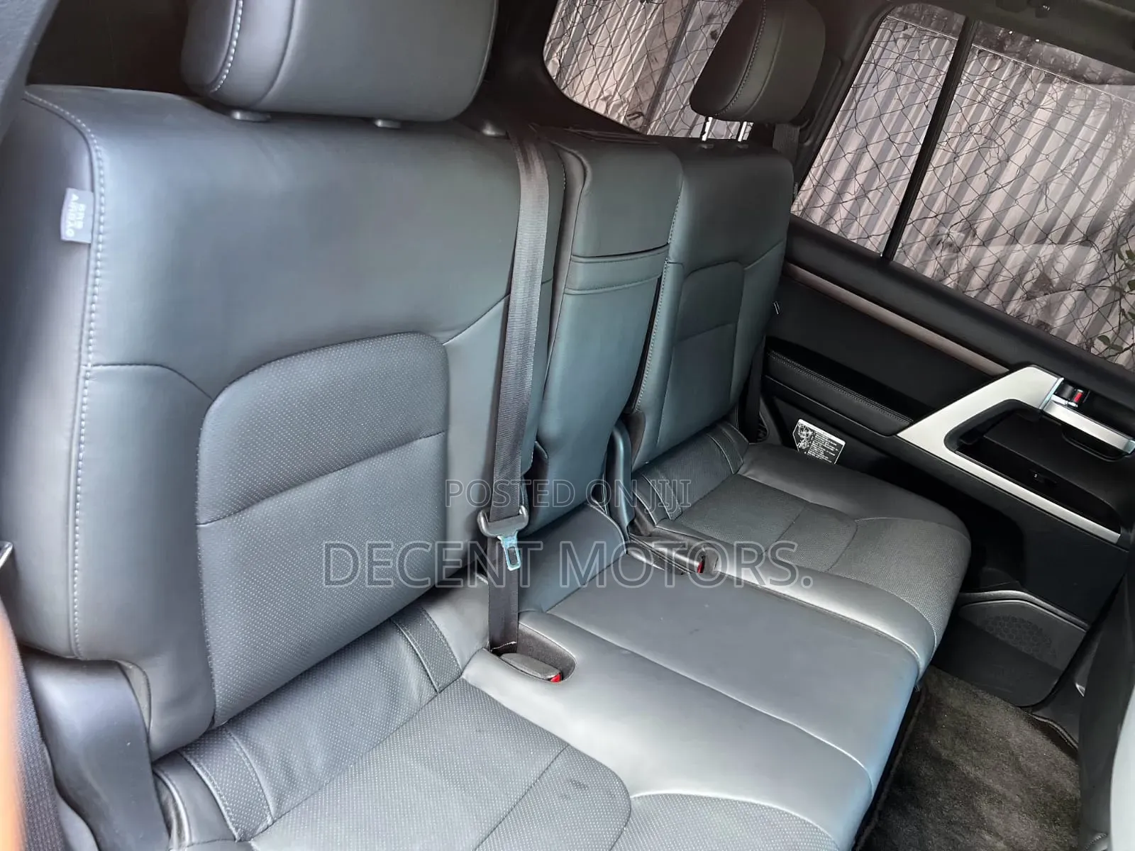 Toyota Land Cruiser 4.6 V8 ZX 2019 Black
