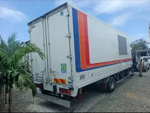 Isuzu Forward Freezer