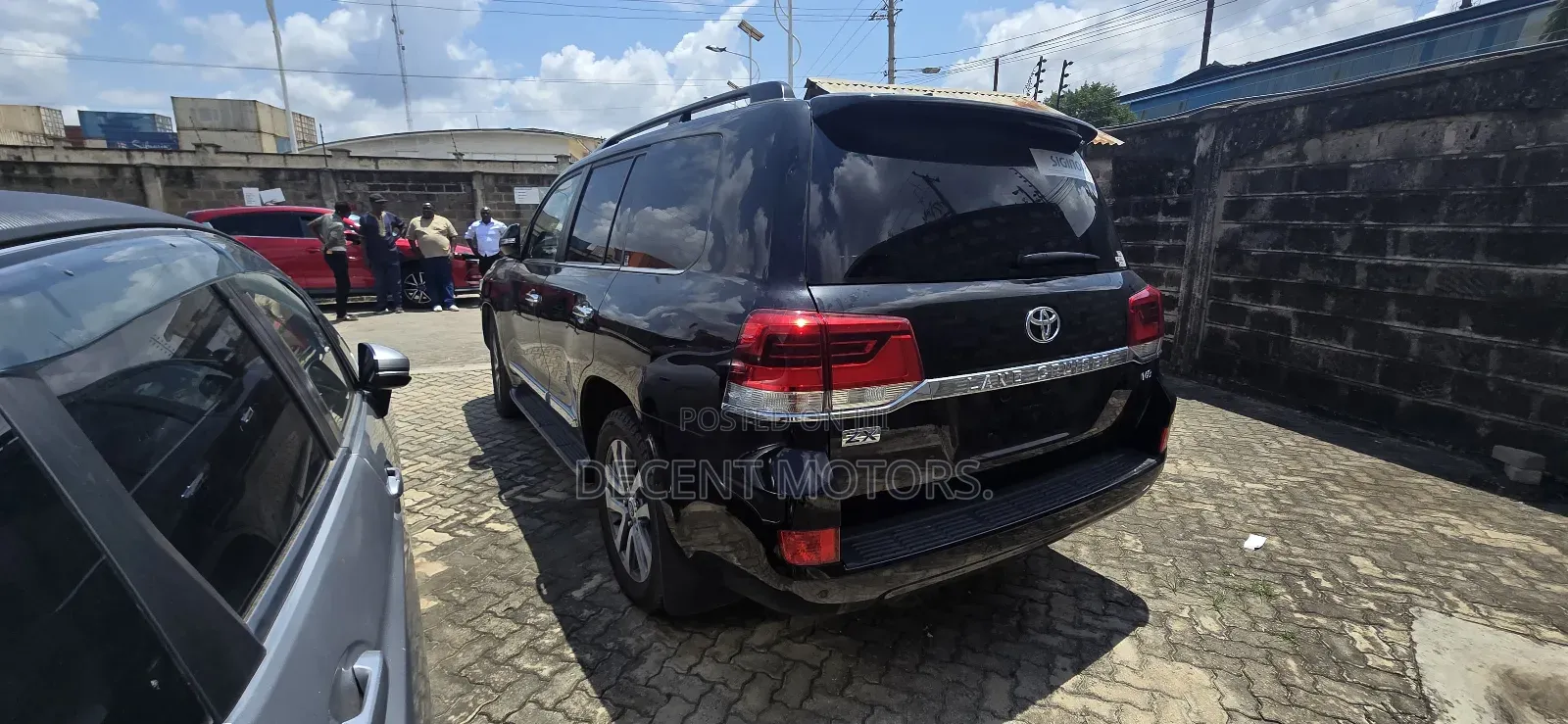 Toyota Land Cruiser 4.6 V8 ZX 2019 Black