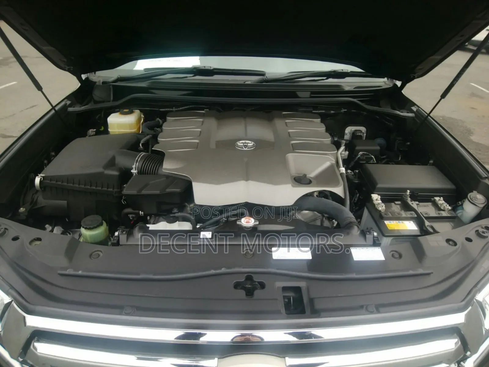 Toyota Land Cruiser 4.6 V8 ZX 2019 Black